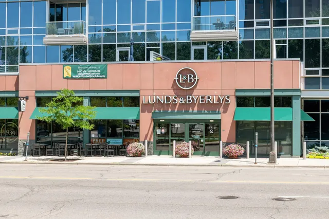 $199,900 | 215 7th Street Northeast, Unit 209, Minneapolis, MN 55413