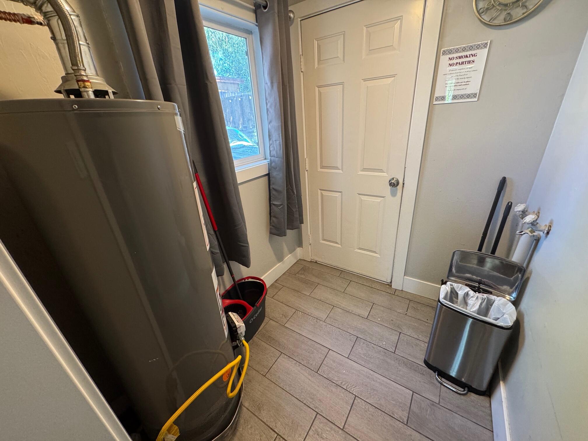 565 Denslowe Drive Reno, NV 89512 - Photo 11 of 26 a view of walk in closet with clothes