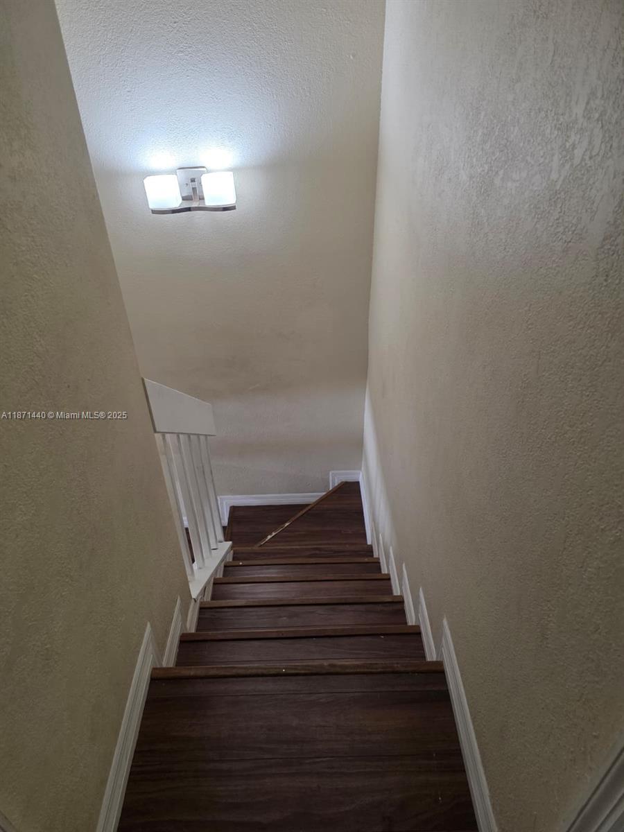 20200 West Country Club Drive, Unit 104 Aventura, FL 33180 - Photo 17 of 43 a view of entryway