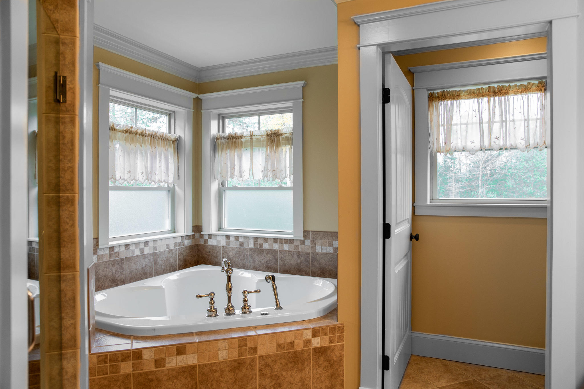 123 Balsam Road Bangor, ME 04401 - Photo 18 of 62 19 Master Bath