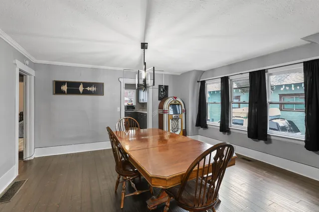 $319,900 | 2521 East Queen Avenue, Spokane, WA 99217