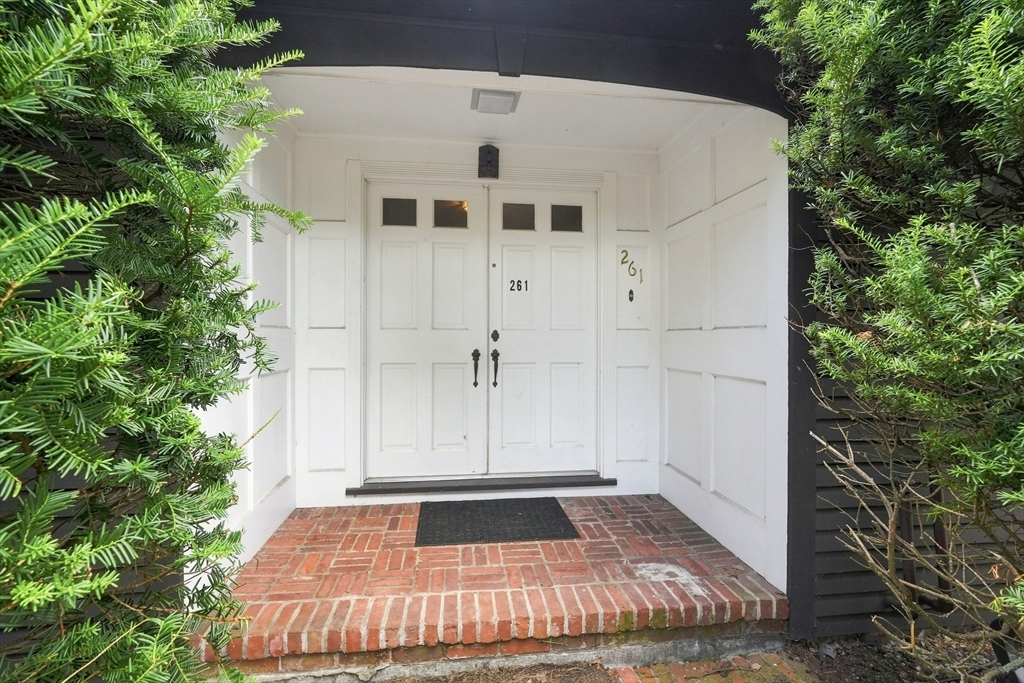 261 Bay Road Hadley, MA 01035 - Photo 3 of 37 Gallery Image 3