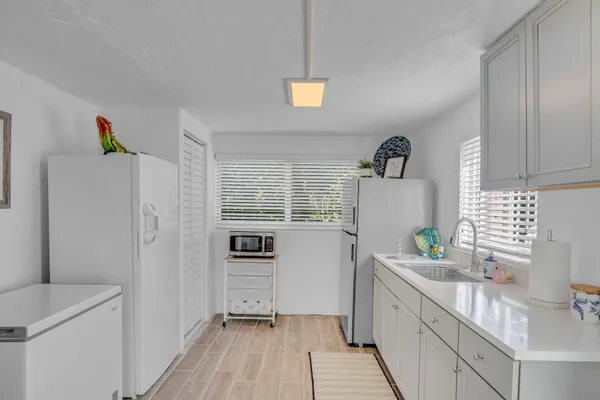 $1,635,000 | 128 Dove Avenue, Tavernier, FL 33070