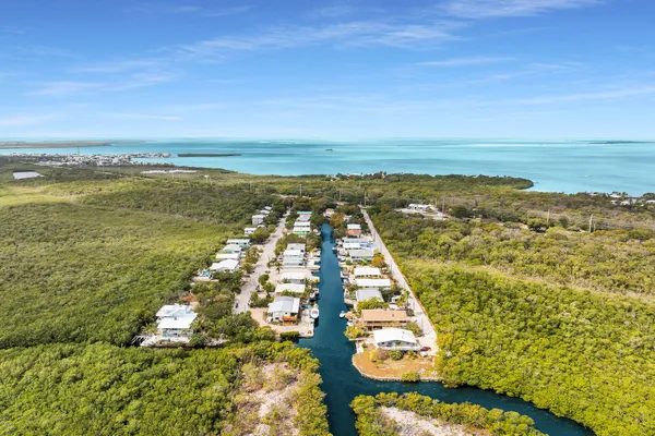 $1,635,000 | 128 Dove Avenue, Tavernier, FL 33070
