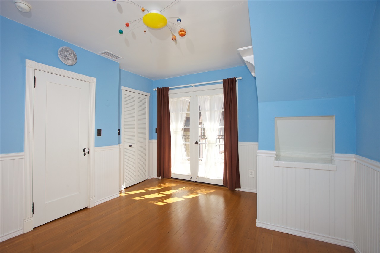 1327 Torrey Pines Road La Jolla, CA 92037 - Photo 14 of 18 Gallery Image 14