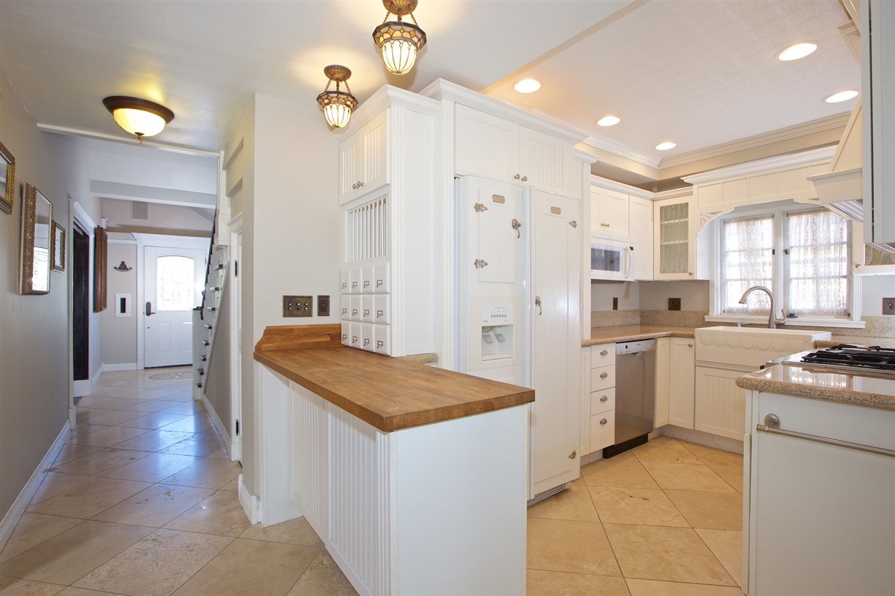 1327 Torrey Pines Road La Jolla, CA 92037 - Photo 7 of 18 Gallery Image 7