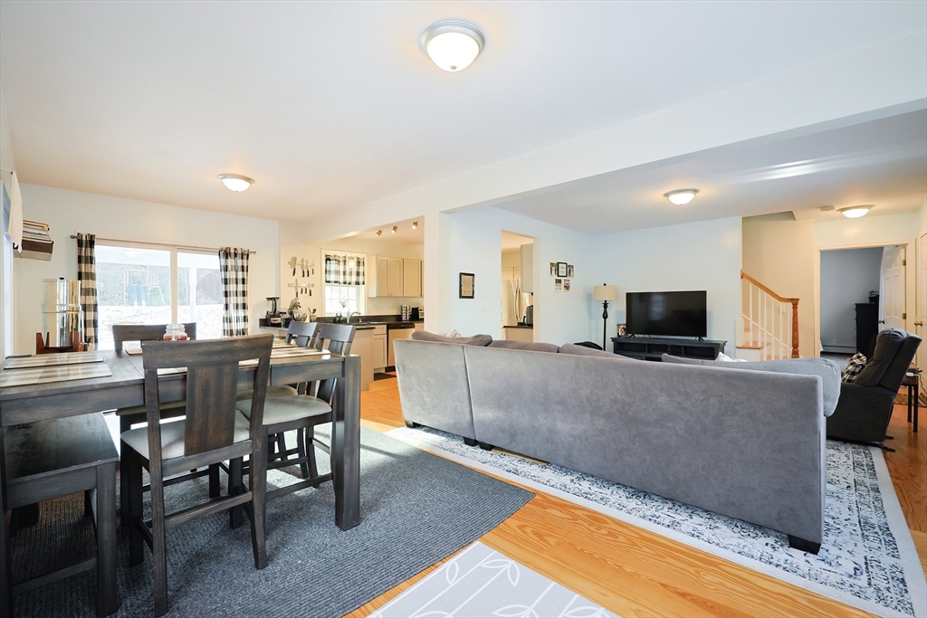 326 Ponakin Road Lancaster, MA 01523 - Photo 12 of 32