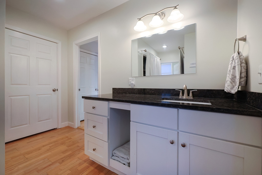 326 Ponakin Road Lancaster, MA 01523 - Photo 18 of 32