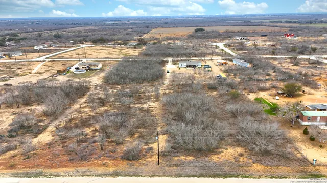 $55,000 | 118 County Road 2666, Devine, TX 78016