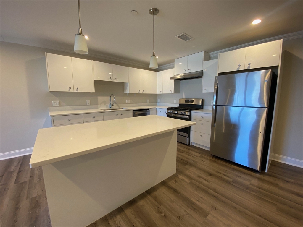 918 Providence Highway, Unit 411 Dedham, MA 02026 - Photo 10 of 13