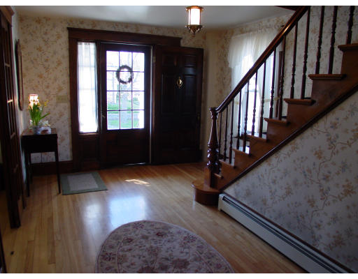 415 Chestnut Street Clinton, MA 01510 - Photo 25 of 27 Gallery Image 25