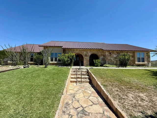 $290,000 | 101 None, Sanderson, TX 79848