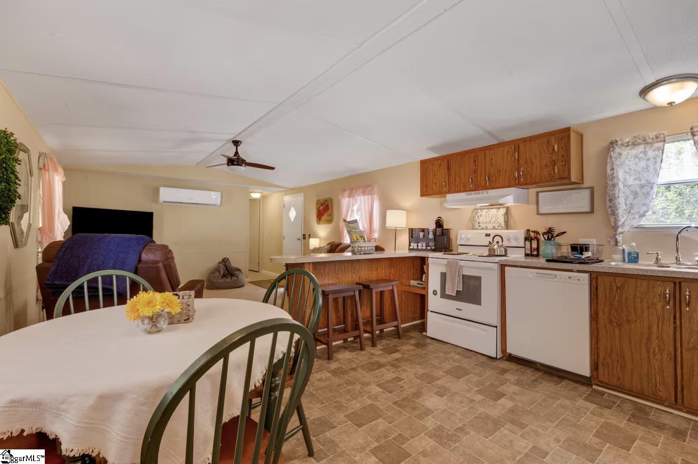 84 Benson Road Travelers Rest, SC 29690 - Photo 21 of 49