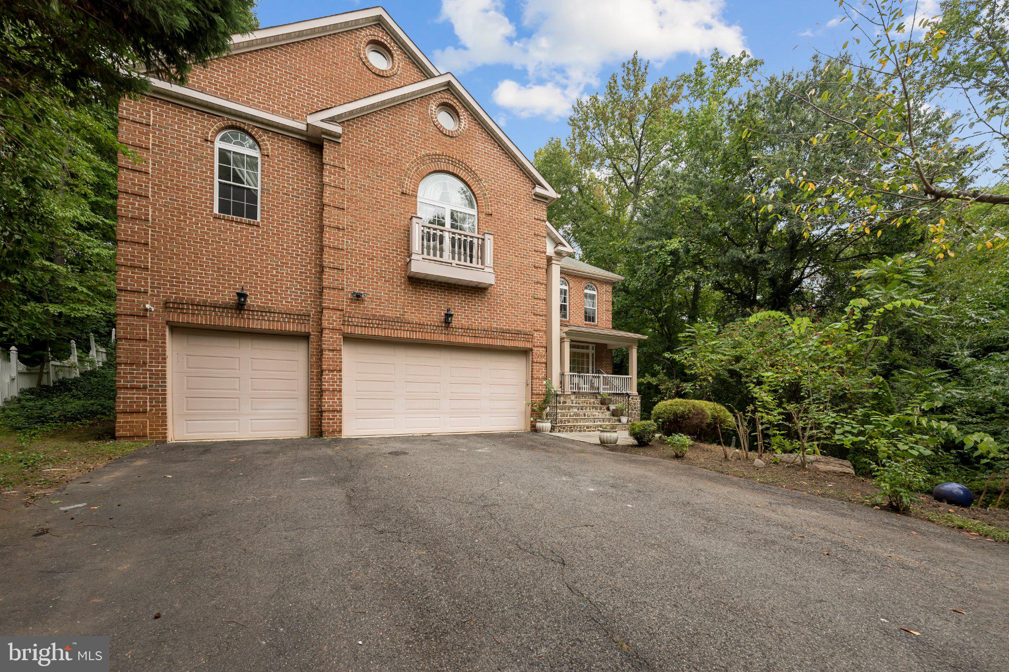 7203 Calamo Street Springfield, VA 22150 - Photo 56 of 58 Driveway and Garage
