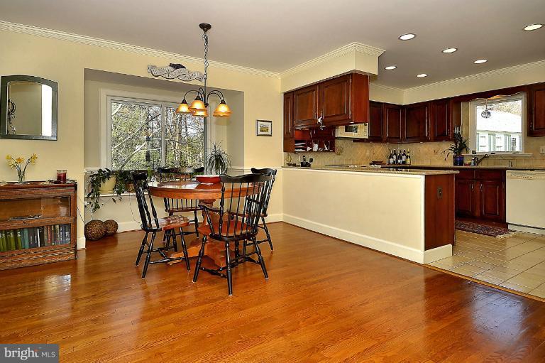 2808 Rifle Ridge Road Oakton, VA 22124 - Photo 22 of 30 Kitchen