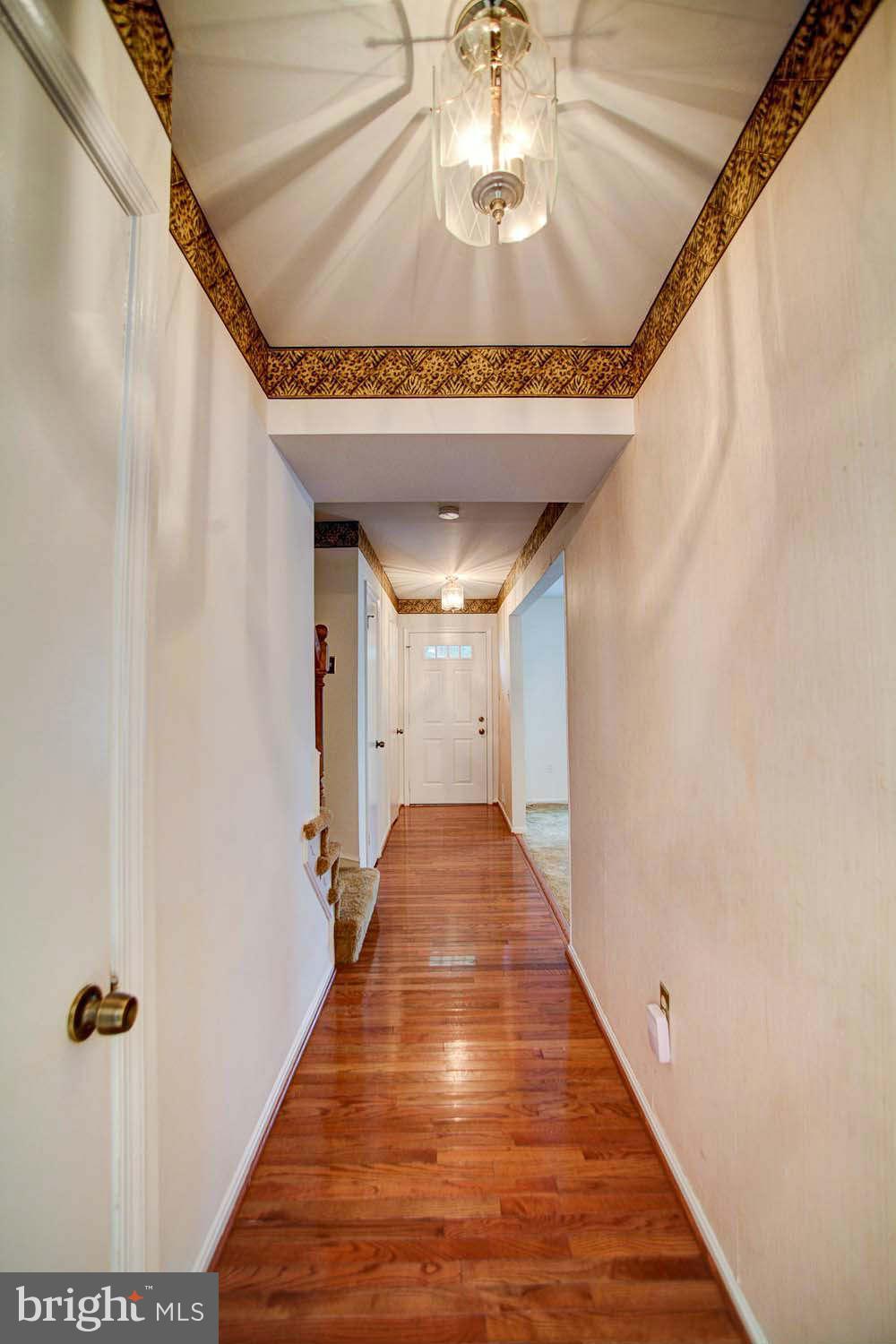 8076 Sleepy View Lane Springfield, VA 22153 - Photo 9 of 19 Interior (General)