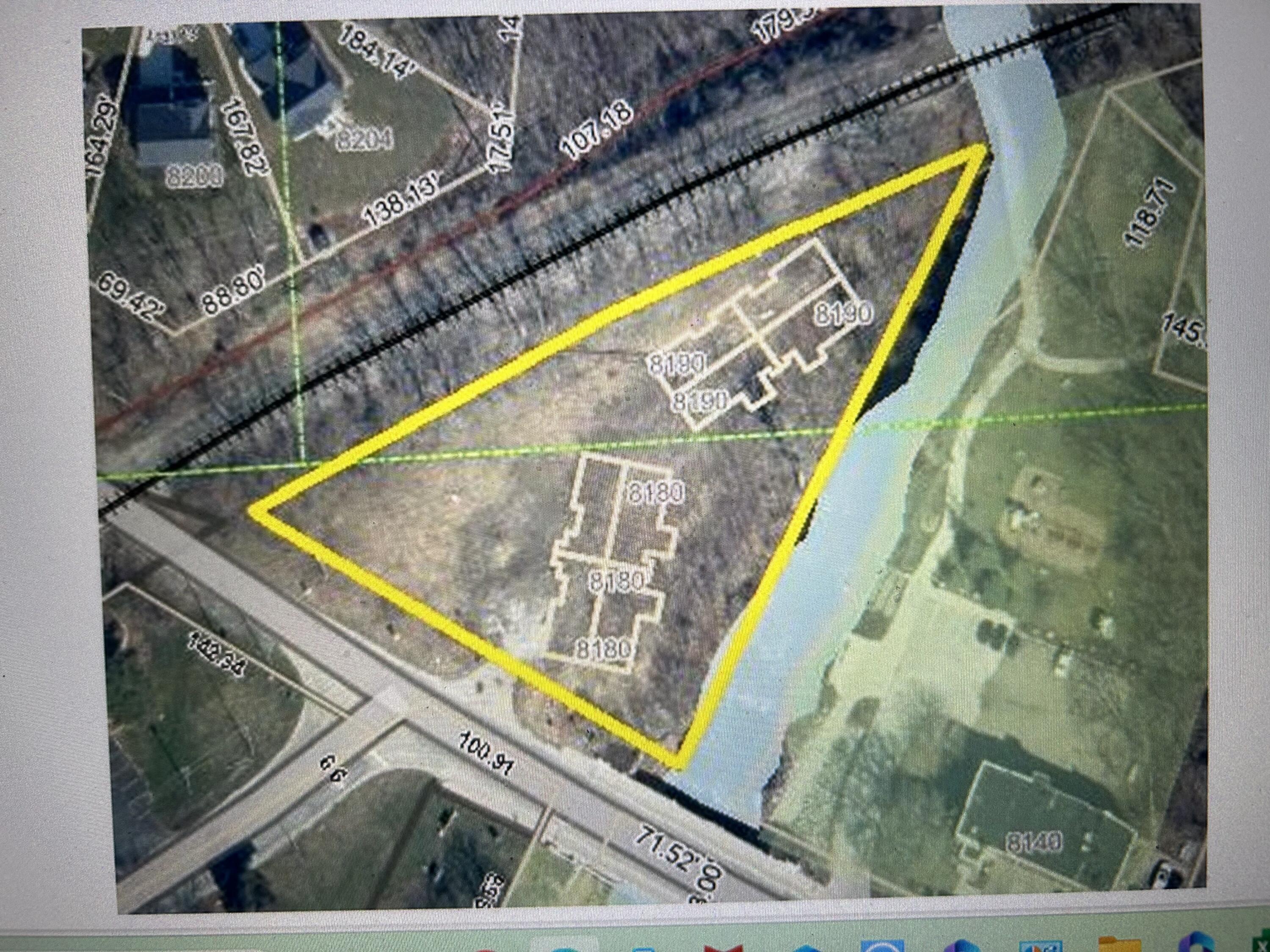 8180 Main Street, Unit 401 Dexter, MI 48130 - Photo 9 of 10 IMG_0730 (1)