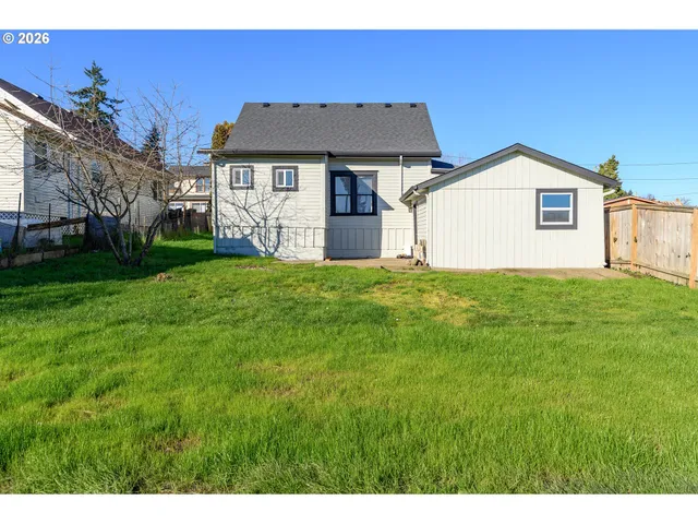 $275,000 | 131 2nd Street, Willamina, OR 97396