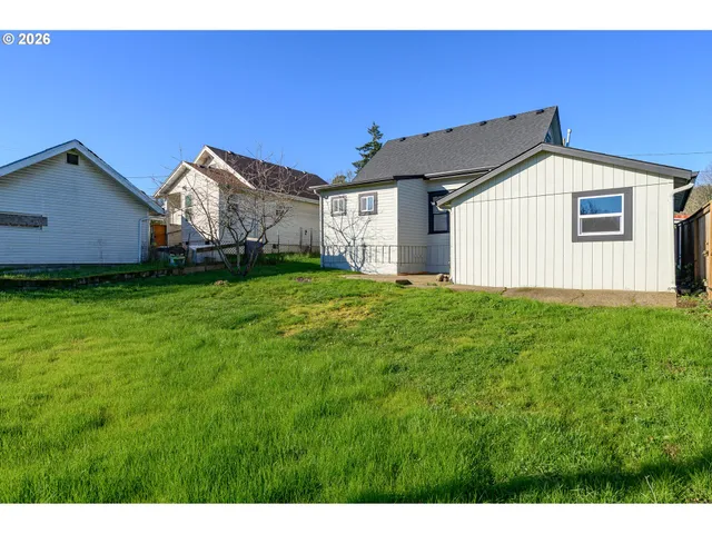 $275,000 | 131 2nd Street, Willamina, OR 97396