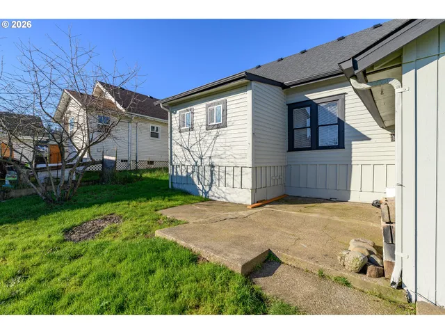 $275,000 | 131 2nd Street, Willamina, OR 97396