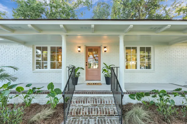 $1,685,000 | 1452 Glencoe Drive, Mount Pleasant, SC 29464