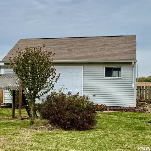 $198,500 | 136 Post Road, Virden, IL 62690