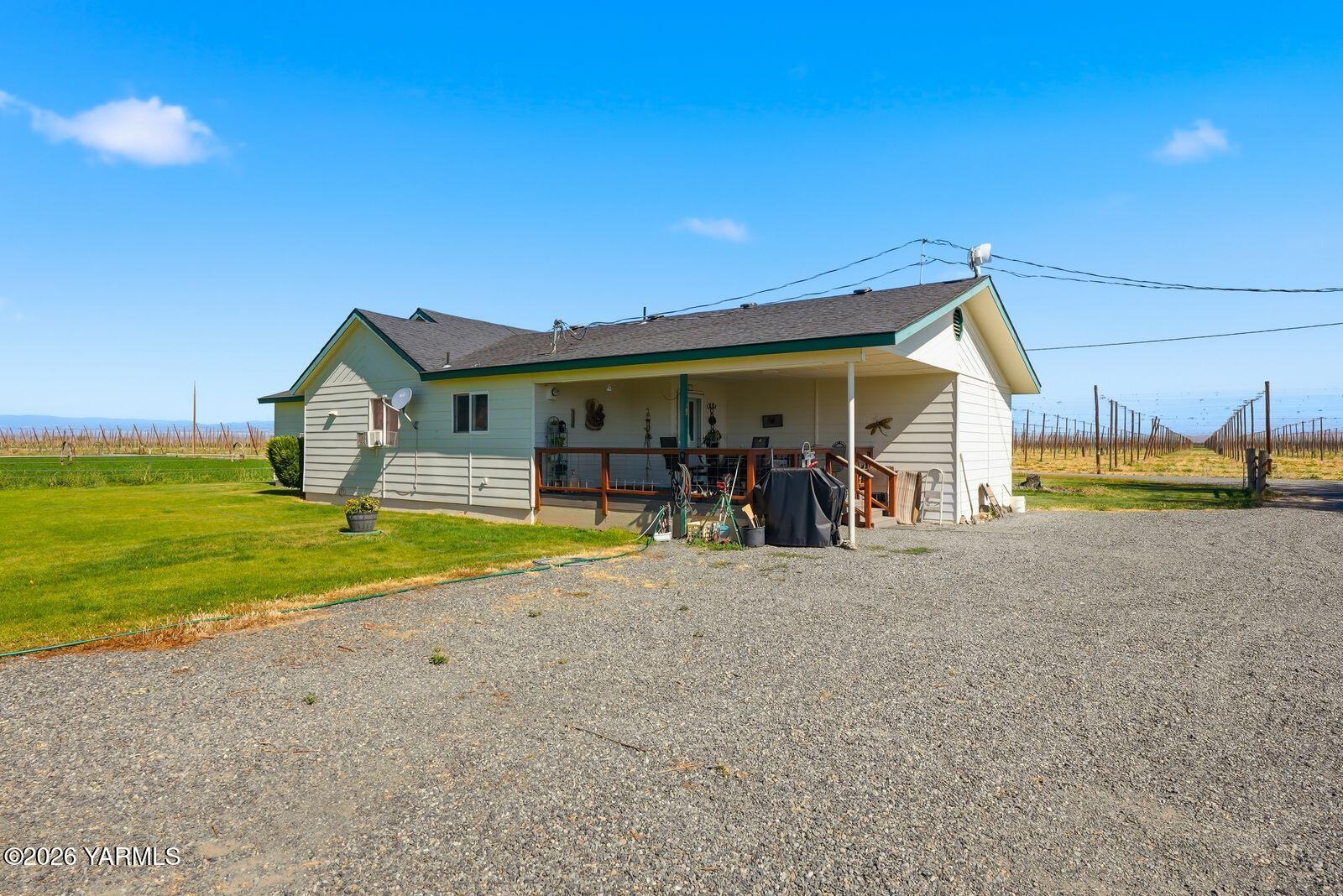 10555 Ashue Road Toppenish, WA 98948 - Photo 29 of 57 10555 Ashue Rd 029