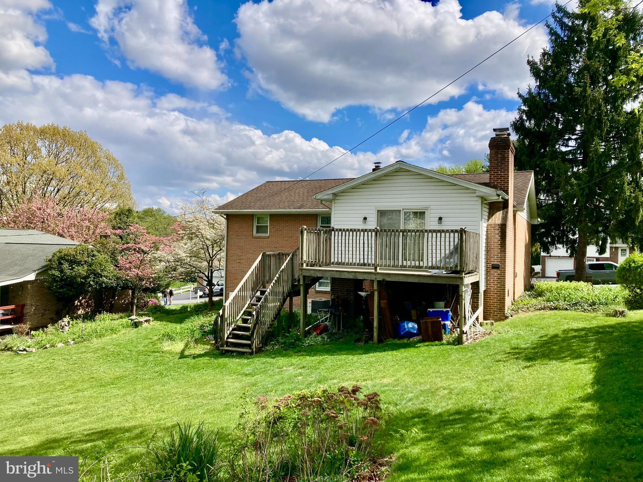 733 Beech Street Reading, PA 19605 - Photo 4 of 10