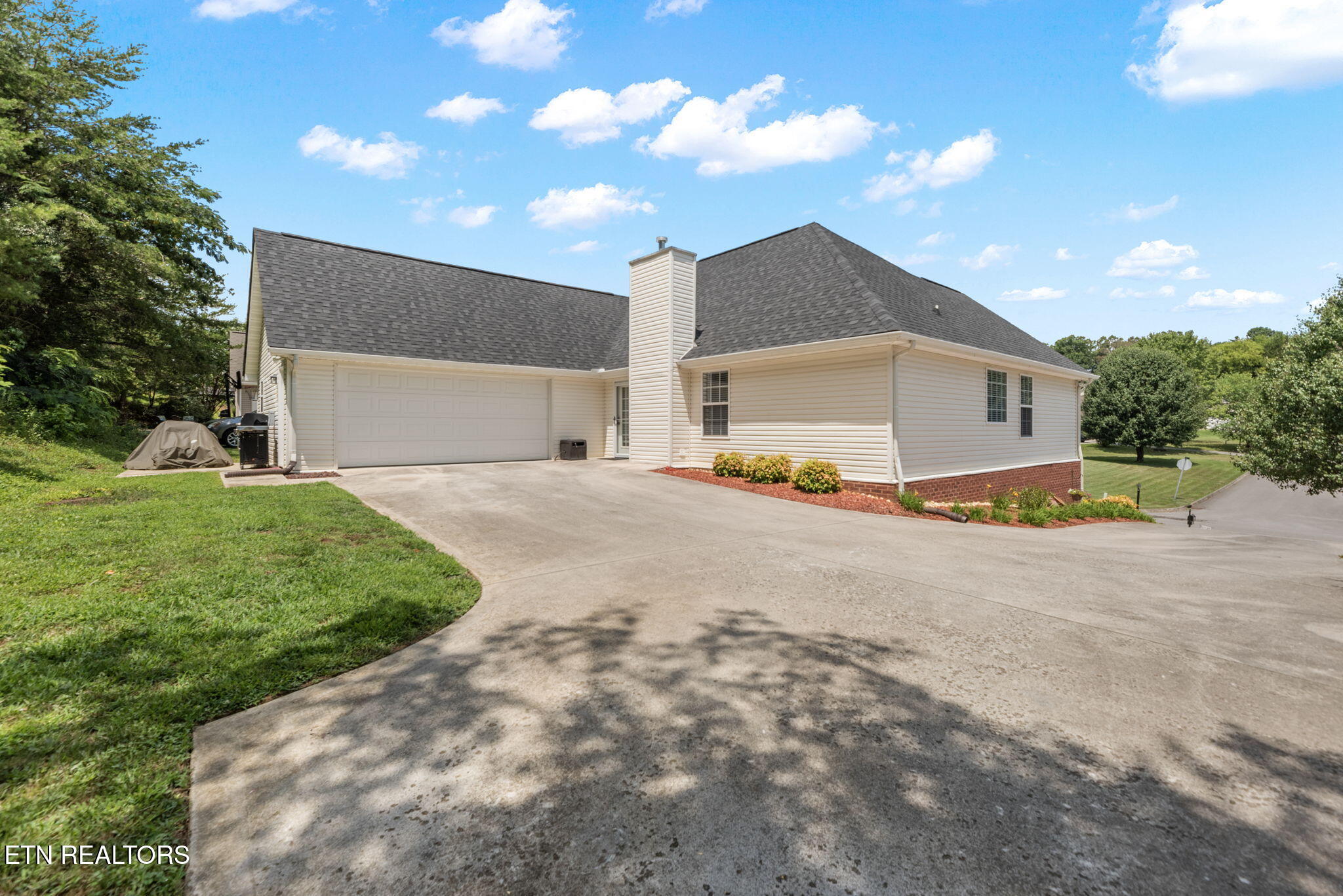 7609 Wilderness Path Road Corryton, TN 37721 - Photo 29 of 31 29-web-or-mls-WldrnssPth7609 (73)