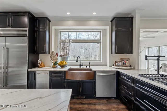 $739,000 | 4 Brookhaven Court, Wilton, NY 12866