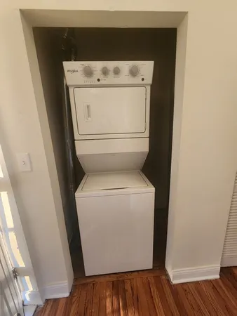 $2,200 | 5014 North Harding Avenue, Unit 2, Chicago, IL 60625