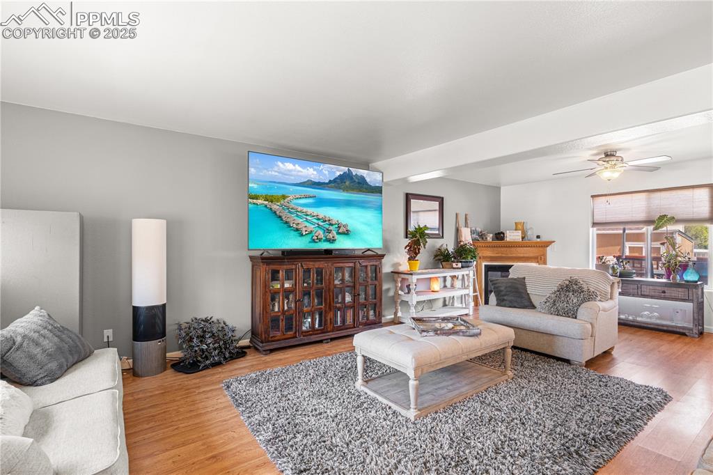 2000 Toronto Street Pueblo, CO 81004 - Photo 5 of 25 a living room with furniture and a rug