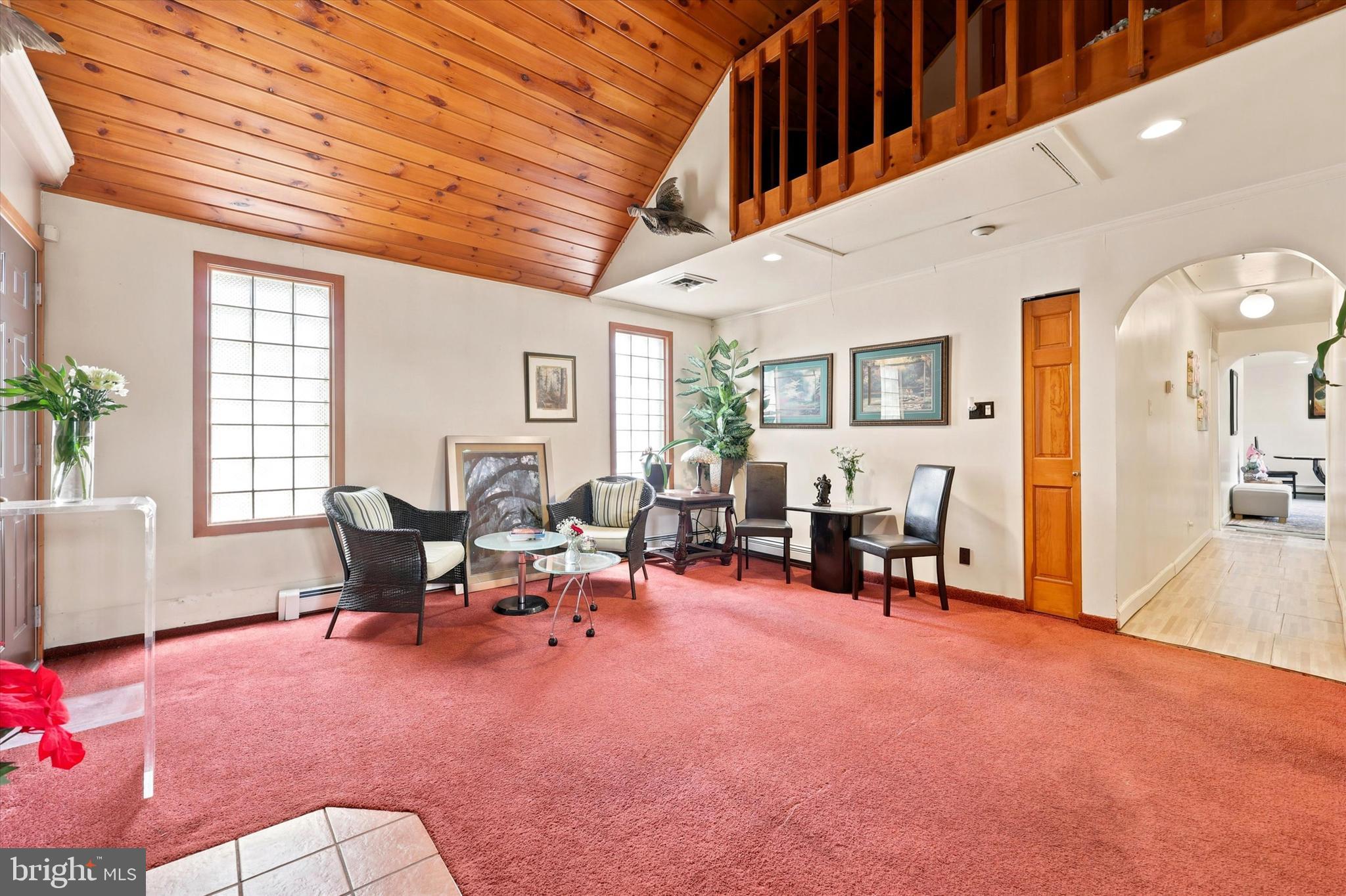897 Pine Hill Road Philadelphia, PA 19115 - Photo 7 of 21