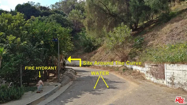 a view of outdoor space with garden and entertaining space