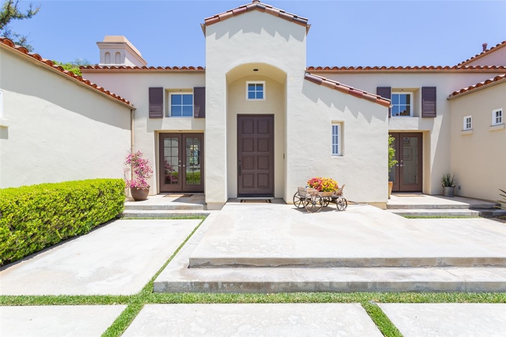 1785 North Kimbark Lane Orange, CA 92869 - Photo 3 of 35 a front view of a house with garden