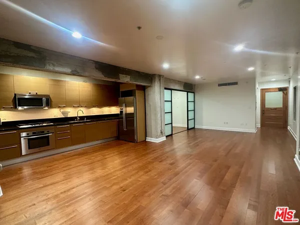 $2,050 | 416 South Spring Street, Unit 408, Los Angeles, CA 90013