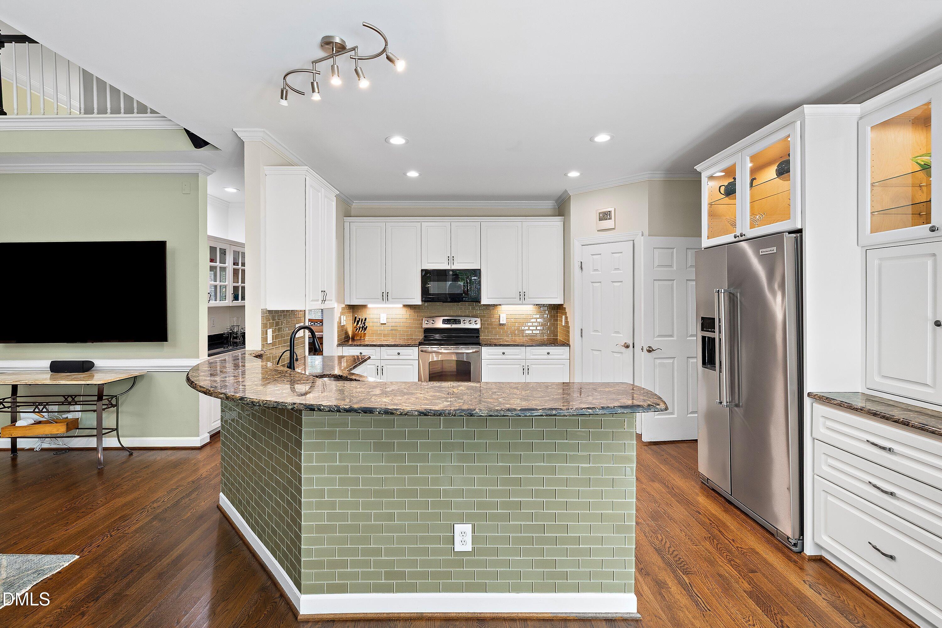 3608 Summer Leaf Court Raleigh, NC 27615 - Photo 20 of 63 37-3608 Summer Leaf _5758