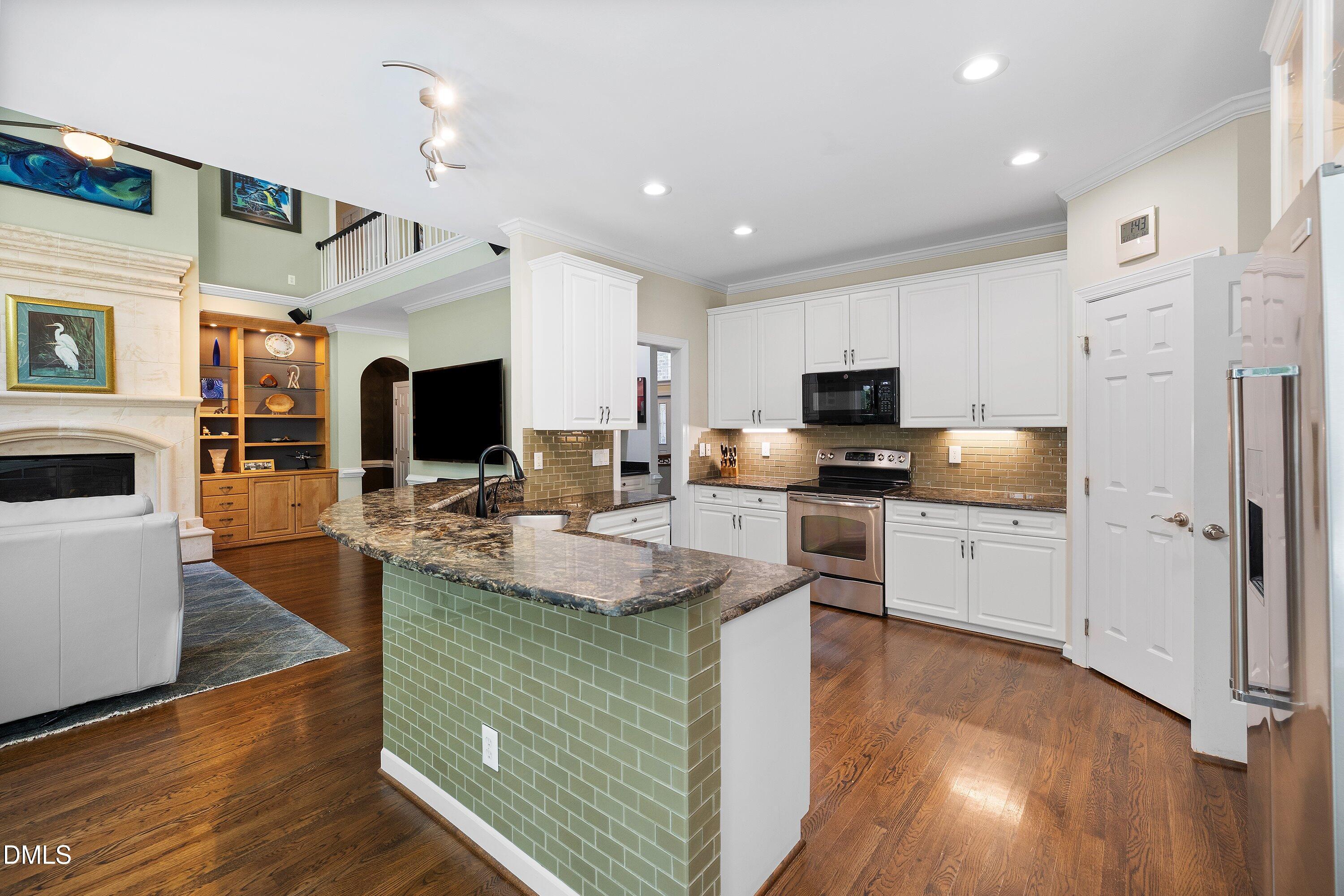 3608 Summer Leaf Court Raleigh, NC 27615 - Photo 21 of 63 38-3608 Summer Leaf _5762