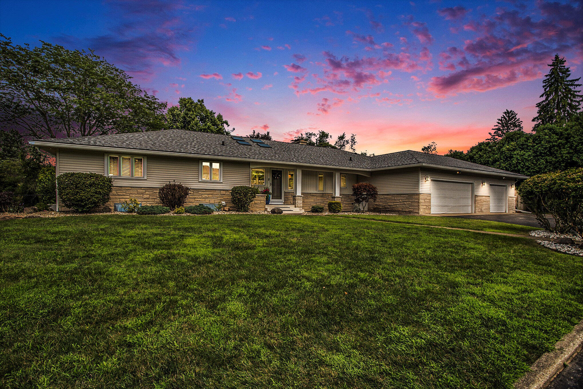 2913 Brandywine Road Kalamazoo, MI 49008 - Photo 1 of 50 2913 Brandywine