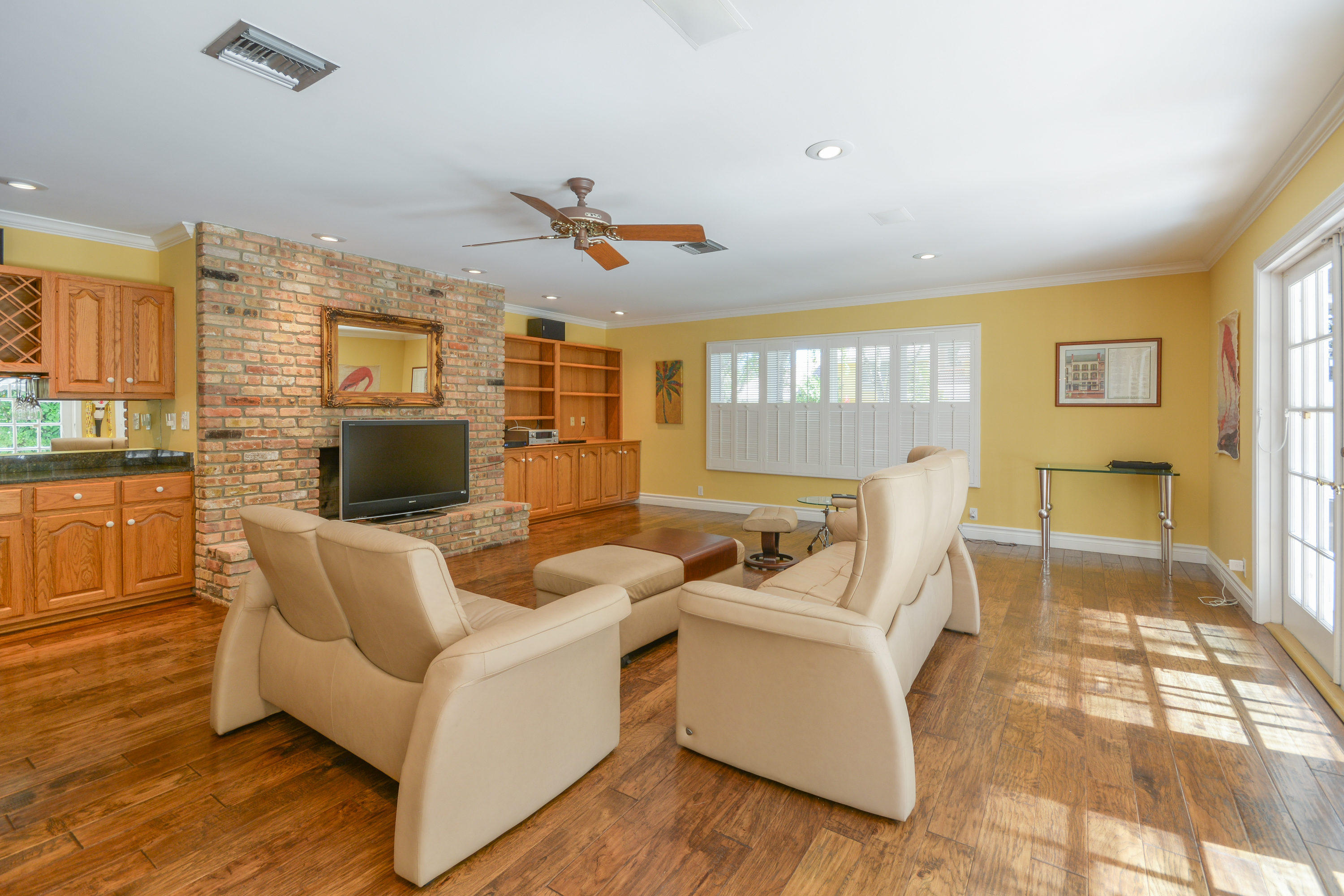 3845 Kings Way Boca Raton, FL 33434 - Photo 14 of 44 Family Room