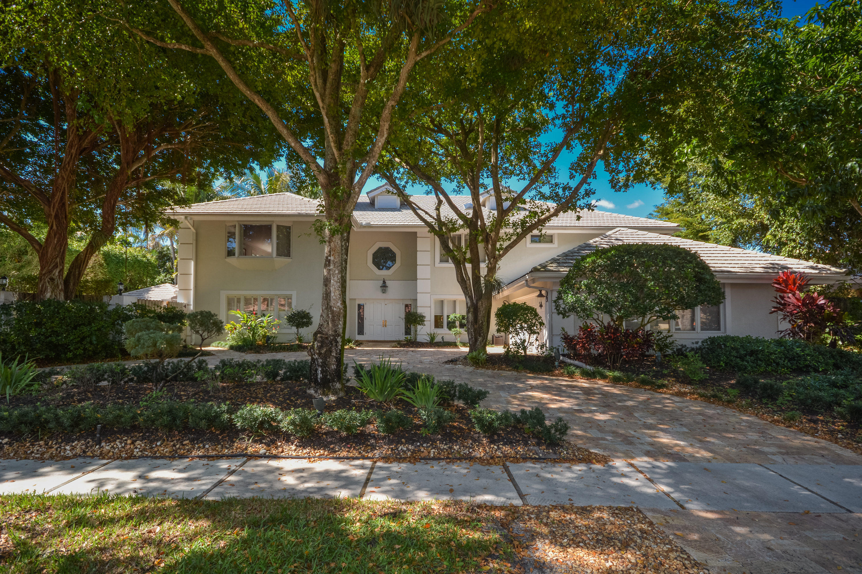 3845 Kings Way Boca Raton, FL 33434 - Photo 2 of 44 Exterior Front