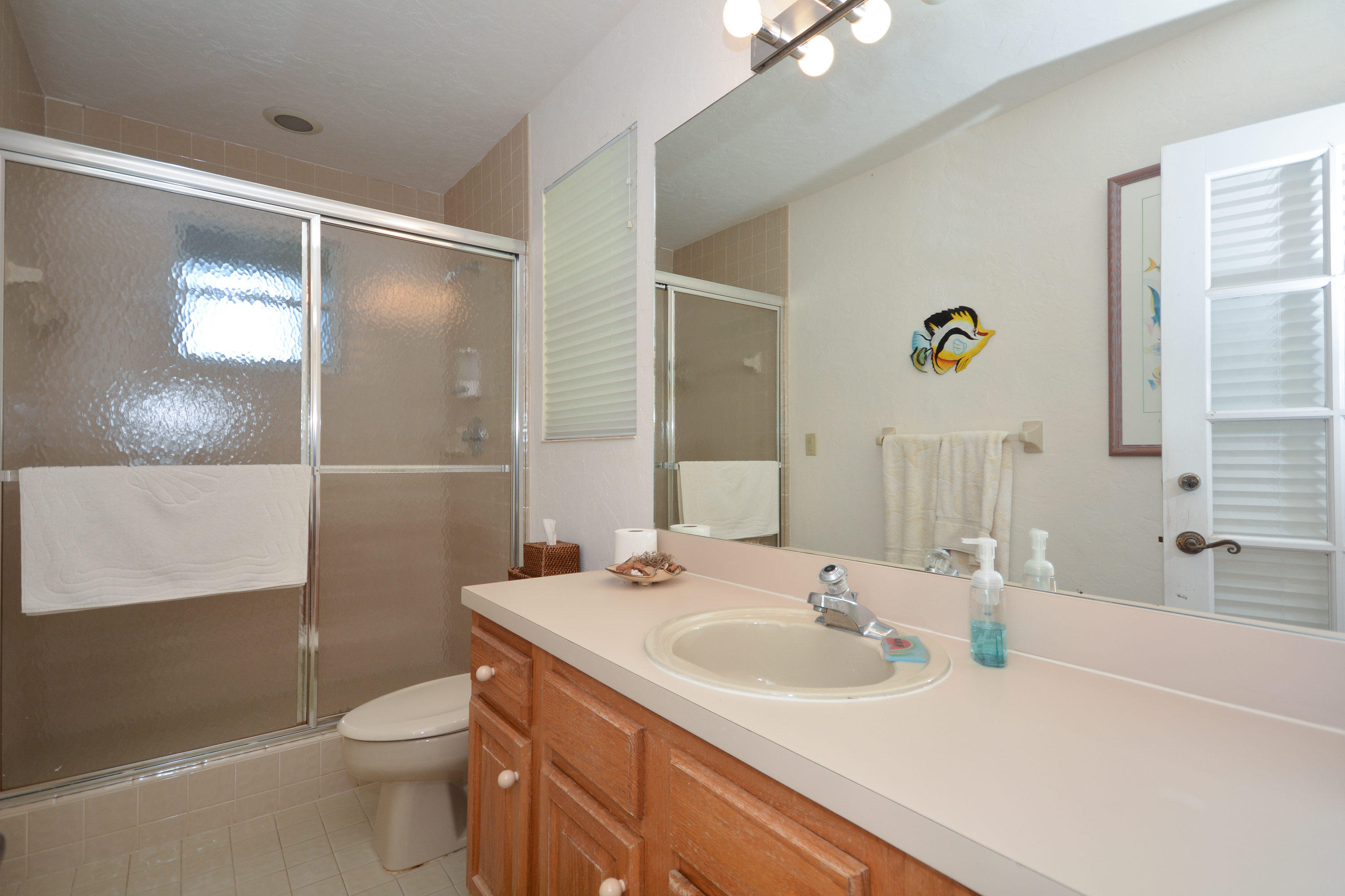 3845 Kings Way Boca Raton, FL 33434 - Photo 36 of 44 Outside/Cabana Bath