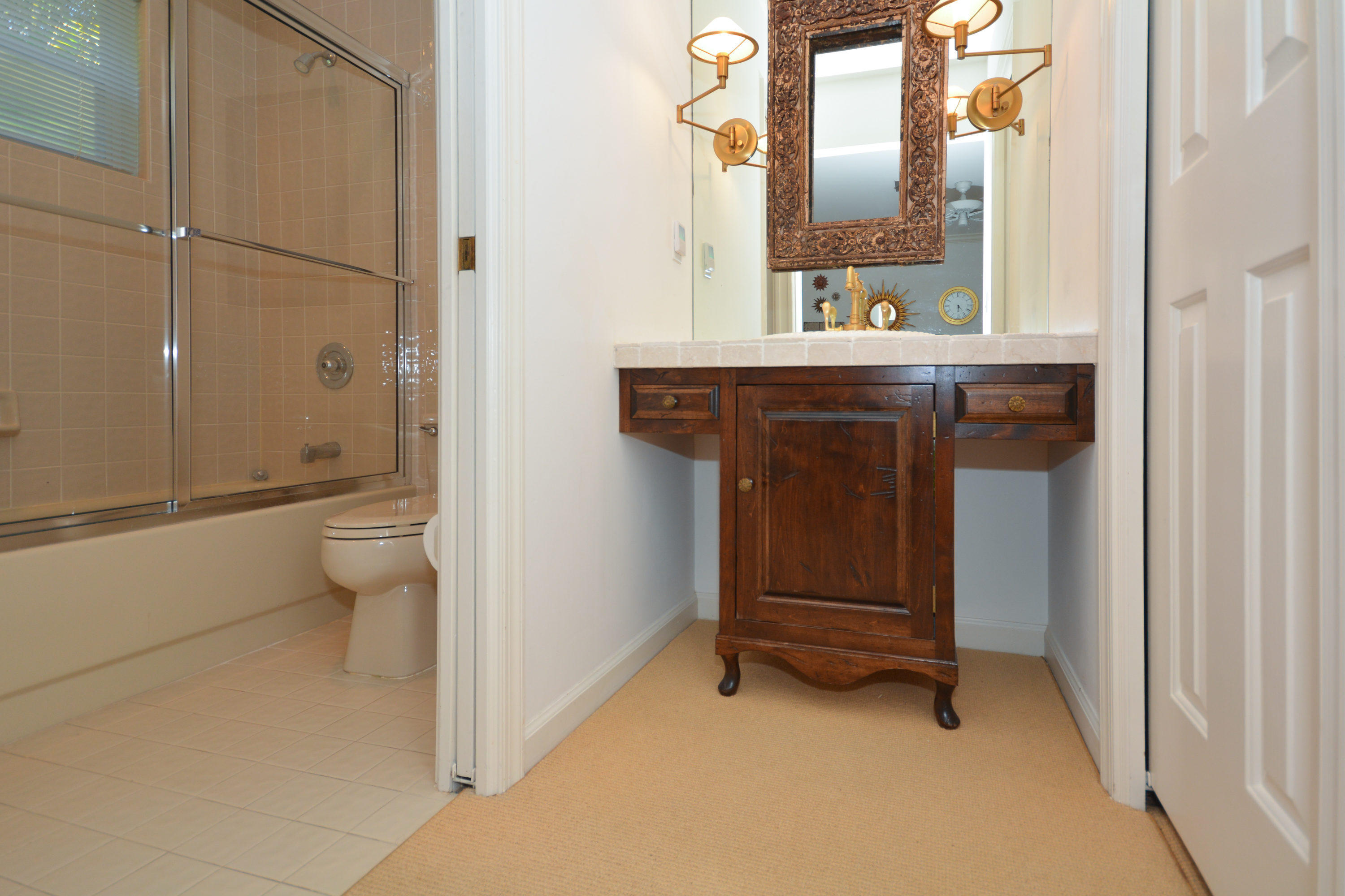 3845 Kings Way Boca Raton, FL 33434 - Photo 9 of 44 Bathroom 2