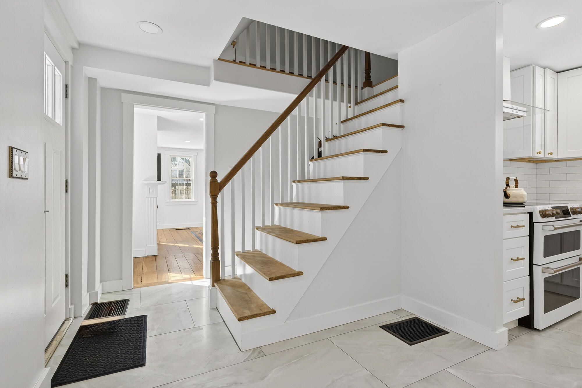 259 Falmouth Road Falmouth, ME 04105 - Photo 11 of 42 259 Falmouth_08