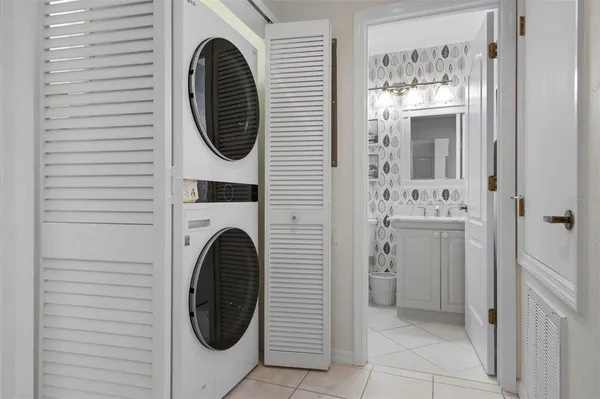 $247,000 | 6609 Stone River Road, Unit 206, Bradenton, FL 34203