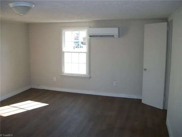 $224,900 | 605 A & 605-b Grove Street, Eden, NC 27288