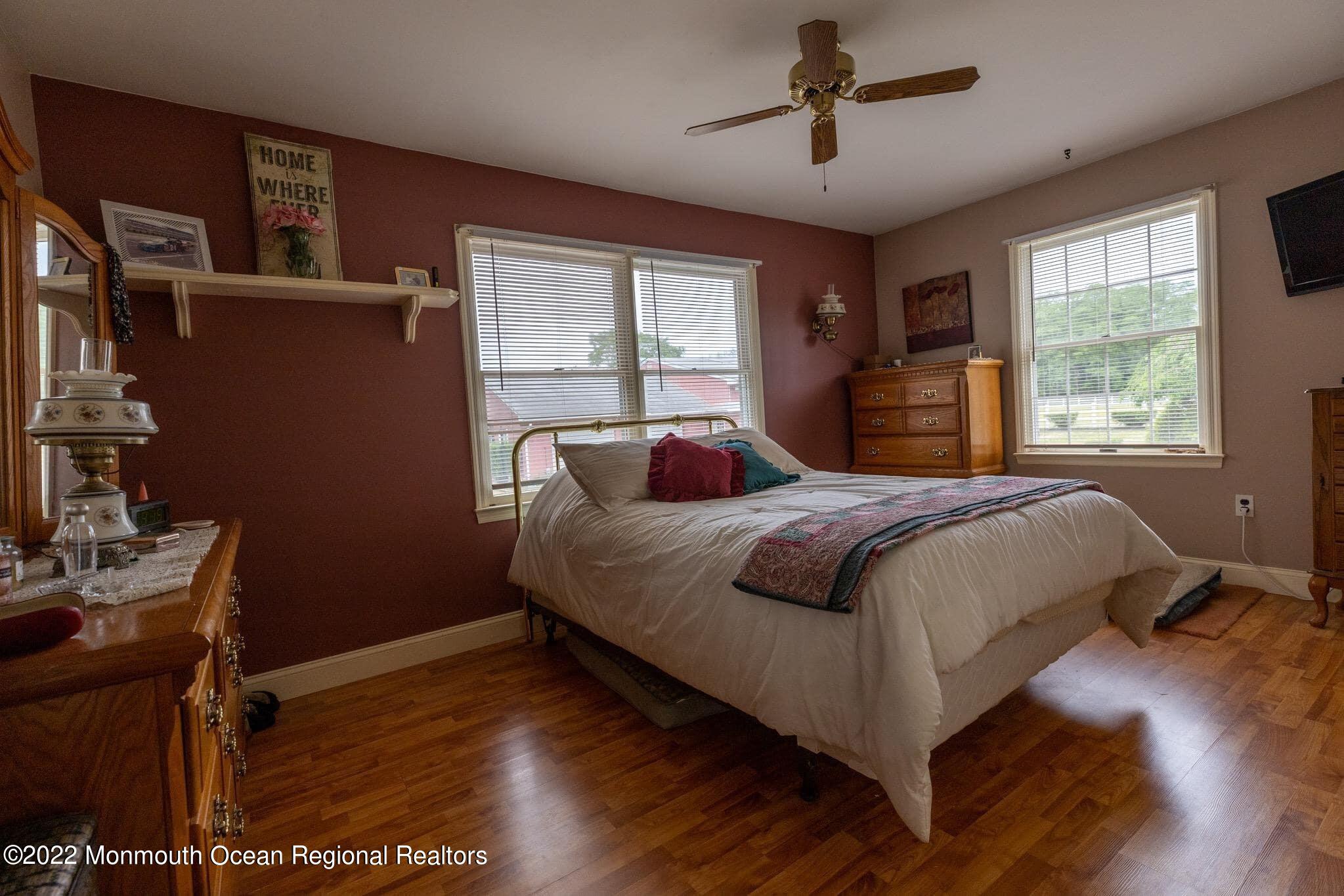 17 Brown Road Howell, NJ 07731 - Photo 13 of 32 13