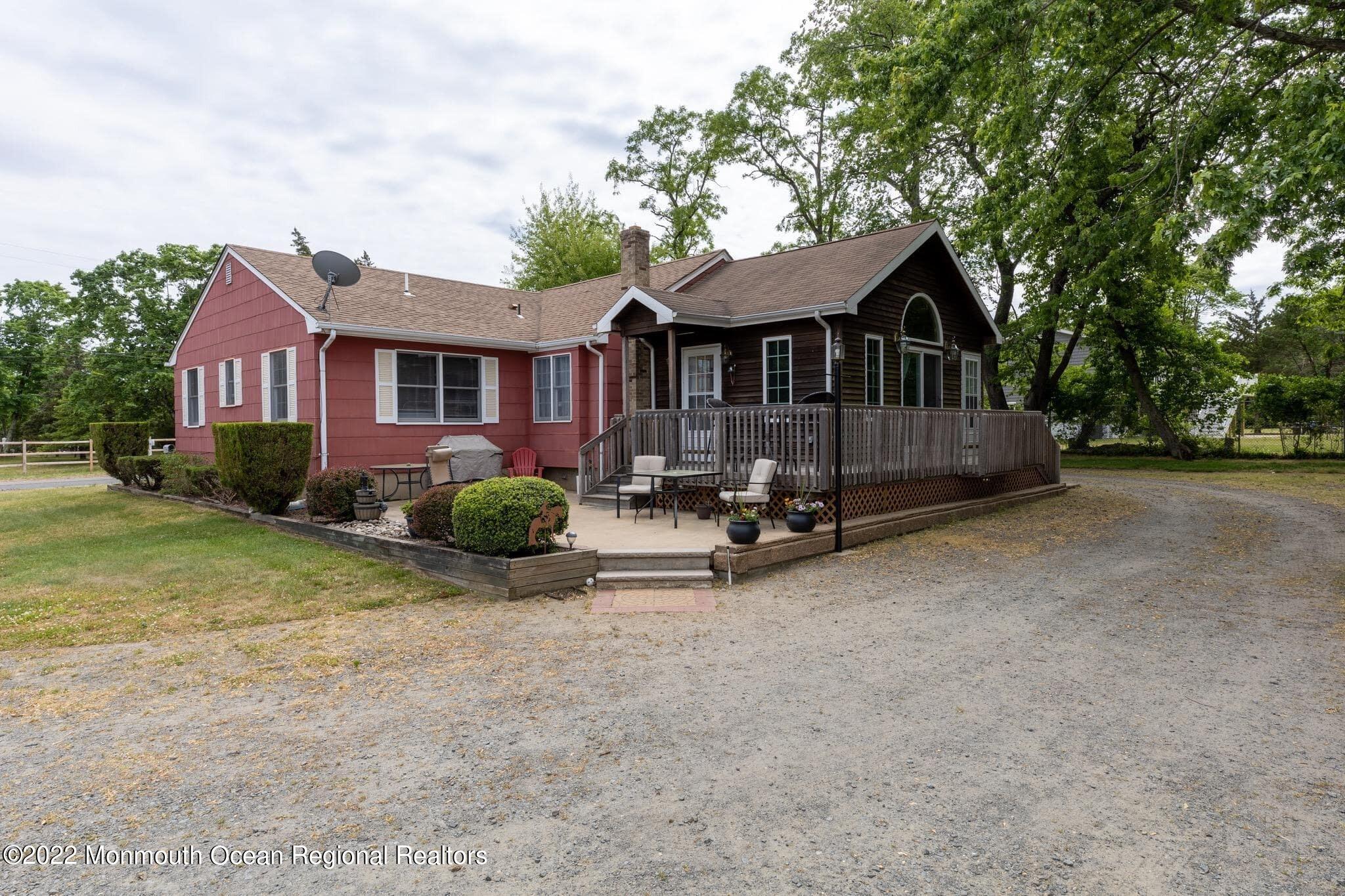 17 Brown Road Howell, NJ 07731 - Photo 22 of 32 22