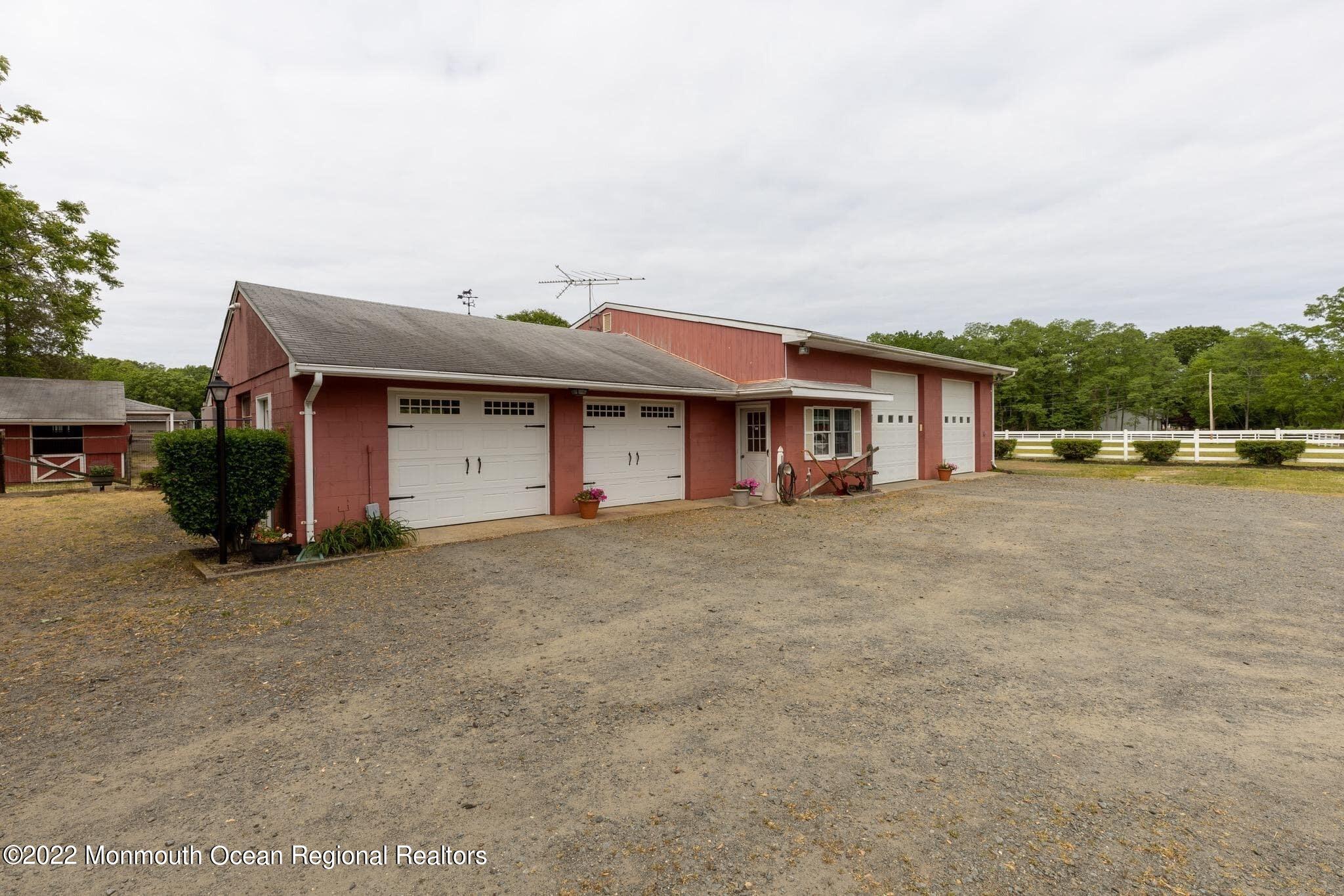 17 Brown Road Howell, NJ 07731 - Photo 24 of 32 24