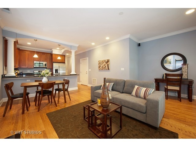 3226 North Seminary Avenue, Unit 2 Chicago, IL 60657 - Photo 5 of 10